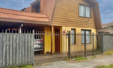 CASA AMPLIA Y LUMINOSA CON EXCELENTE UBICACIÓN
