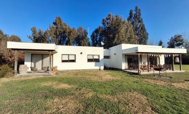 VENTA CASA EN PARCELA, CERNANO A CENTRO DE TALAGANTE