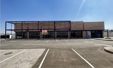 Local de 61 M en Plaza Paseo Acacia  Juárez Chih.