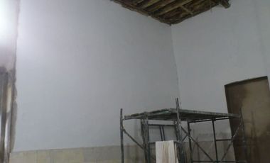 Bodega en Venta  o renta Frente a la nave mayor de dulces de la Merced, casi abajo del reloj, rodeada de varias bodegas más de dulces.