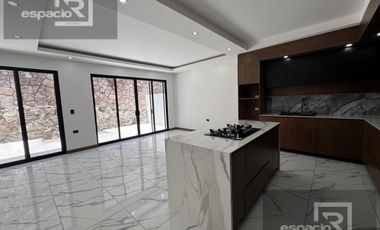 CASA EN VENTA EN TORRALBA