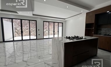 CASA EN VENTA EN TORRALBA