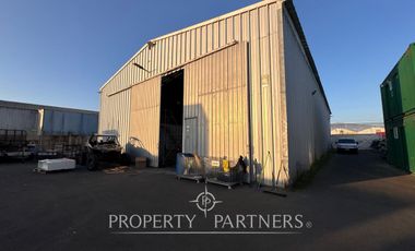 Arriendo Propiedad Comercial con Galpon de 450m2 en Barrio Industrial