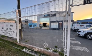 Arriendo Propiedad Comercial con Galpon de 450m2 en Barrio Industrial