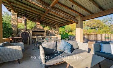 Impresionante casa en condominio de Sta Rita Las Majadas Pirque