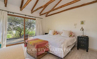 Impresionante casa en condominio de Sta Rita Las Majadas Pirque