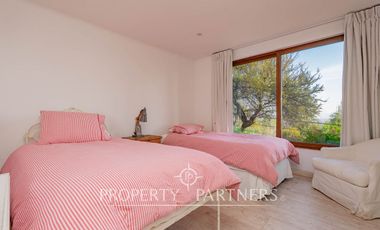 Impresionante casa en condominio de Sta Rita Las Majadas Pirque