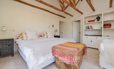 Impresionante casa en condominio de Sta Rita Las Majadas Pirque