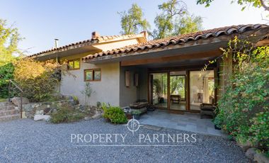 Impresionante casa en condominio de Sta Rita Las Majadas Pirque