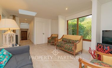 Impresionante casa en condominio de Sta Rita Las Majadas Pirque