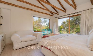 Impresionante casa en condominio de Sta Rita Las Majadas Pirque