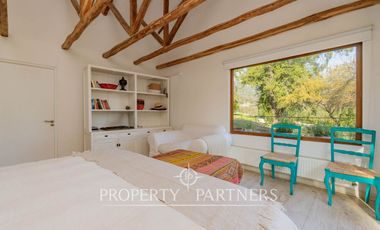 Impresionante casa en condominio de Sta Rita Las Majadas Pirque