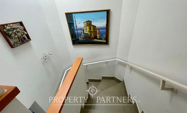 Se arrienda bellísima casa en exclusivo sector de Lomas de Montemar.