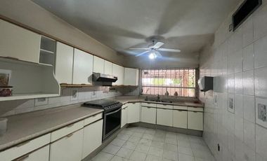 Casa en venta en Villa Jardín – Fraccionamiento privado en Torreón, Coahuila