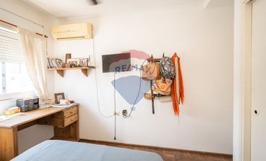 Semipiso de 2 dormitorios en venta en zona Centro