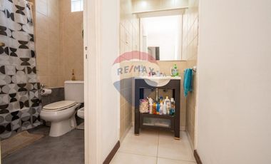 Semipiso de 2 dormitorios en venta en zona Centro