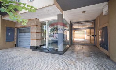 Semipiso de 2 dormitorios en venta en zona Centro