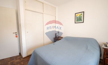 Semipiso de 2 dormitorios en venta en zona Centro