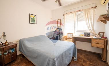 Semipiso de 2 dormitorios en venta en zona Centro