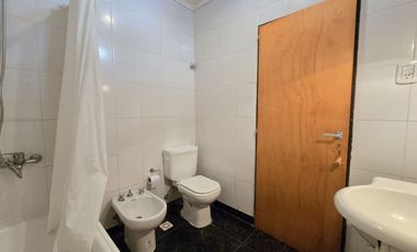 CASA 3 AMBIENTES EN VENTA EN BERAZATEGUI CON PATIO