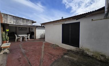 CASA 3 AMBIENTES EN VENTA EN BERAZATEGUI CON PATIO