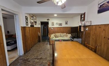 CASA 3 AMBIENTES EN VENTA EN BERAZATEGUI CON PATIO