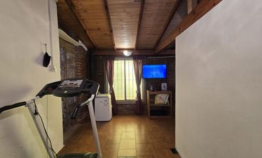 CASA 3 AMBIENTES EN VENTA EN BERAZATEGUI CON PATIO