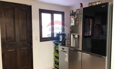 CASA CON PISCINA, QUINCHO Y COCINA RENOVADA