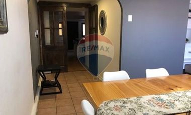 CASA CON PISCINA, QUINCHO Y COCINA RENOVADA
