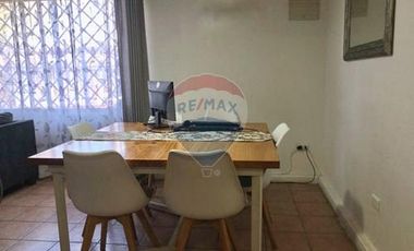 CASA CON PISCINA, QUINCHO Y COCINA RENOVADA