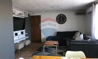 CASA CON PISCINA, QUINCHO Y COCINA RENOVADA