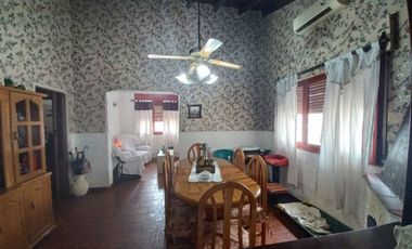 CASA 4 AMBIENTES EN VENTA APTA CREDITO