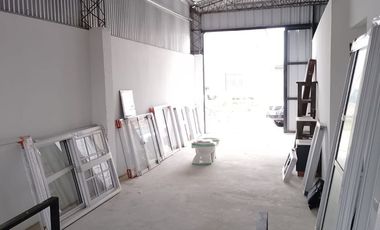 LOCAL CON POSIBILIDAD DE VIVIENDA EN SAN VICENTE