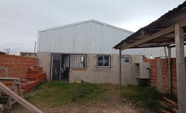 LOCAL CON POSIBILIDAD DE VIVIENDA EN SAN VICENTE