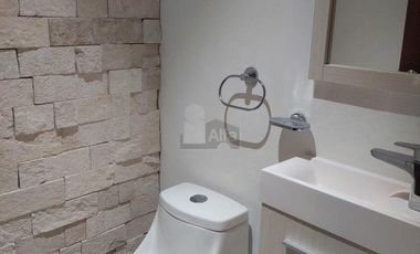 Venta casa 5 recs y 5.5 baños en Residencial RIO, Cancún Quintana Roo