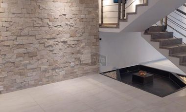 Venta casa 5 recs y 5.5 baños en Residencial RIO, Cancún Quintana Roo