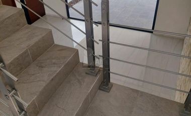 Venta casa 5 recs y 5.5 baños en Residencial RIO, Cancún Quintana Roo