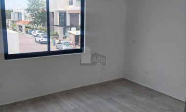 Venta casa 5 recs y 5.5 baños en Residencial RIO, Cancún Quintana Roo
