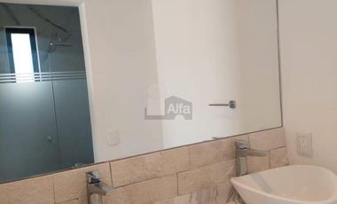 Venta casa 5 recs y 5.5 baños en Residencial RIO, Cancún Quintana Roo