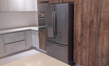 Venta casa 5 recs y 5.5 baños en Residencial RIO, Cancún Quintana Roo