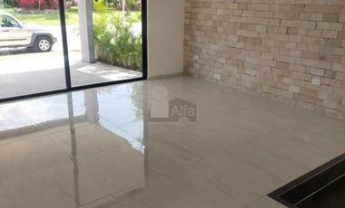 Venta casa 5 recs y 5.5 baños en Residencial RIO, Cancún Quintana Roo