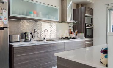 EN VENTA CASA 3 DORM C/ PILETA B° SANTA ANGELA III