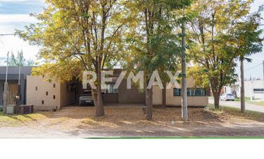 EN VENTA CASA 3 DORM C/ PILETA B° SANTA ANGELA III