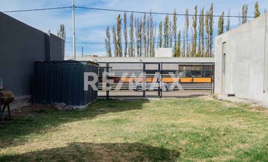 EN VENTA CASA 3 DORM C/ PILETA B° SANTA ANGELA III