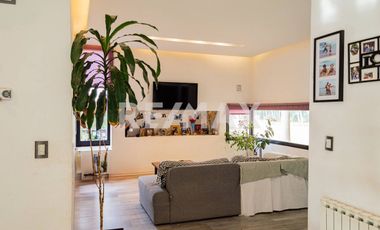 EN VENTA CASA 3 DORM C/ PILETA B° SANTA ANGELA III