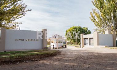 EN VENTA CASA 3 DORM C/ PILETA B° SANTA ANGELA III