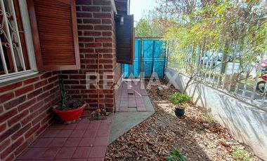 VENTA CASA (PH) 2 DORMITORIOS, GOB. DENIS 504, NQN