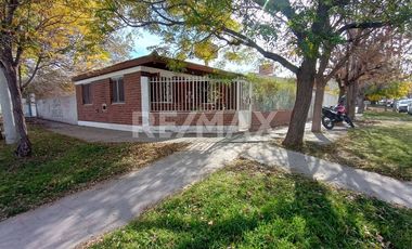 VENTA CASA (PH) 2 DORMITORIOS, GOB. DENIS 504, NQN