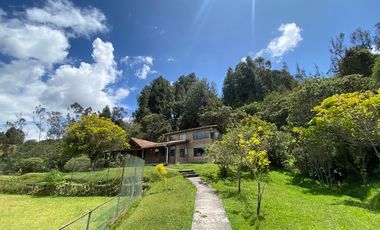 Espectacular casa campestre en arriendo sector El Chocolatero en La Calera