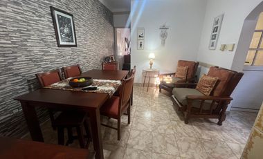Venta PH Bernal Oeste, 3 ambientes en dos plantas al frente y con cochera ¡¡¡¡ APTO CREDITO !!!!